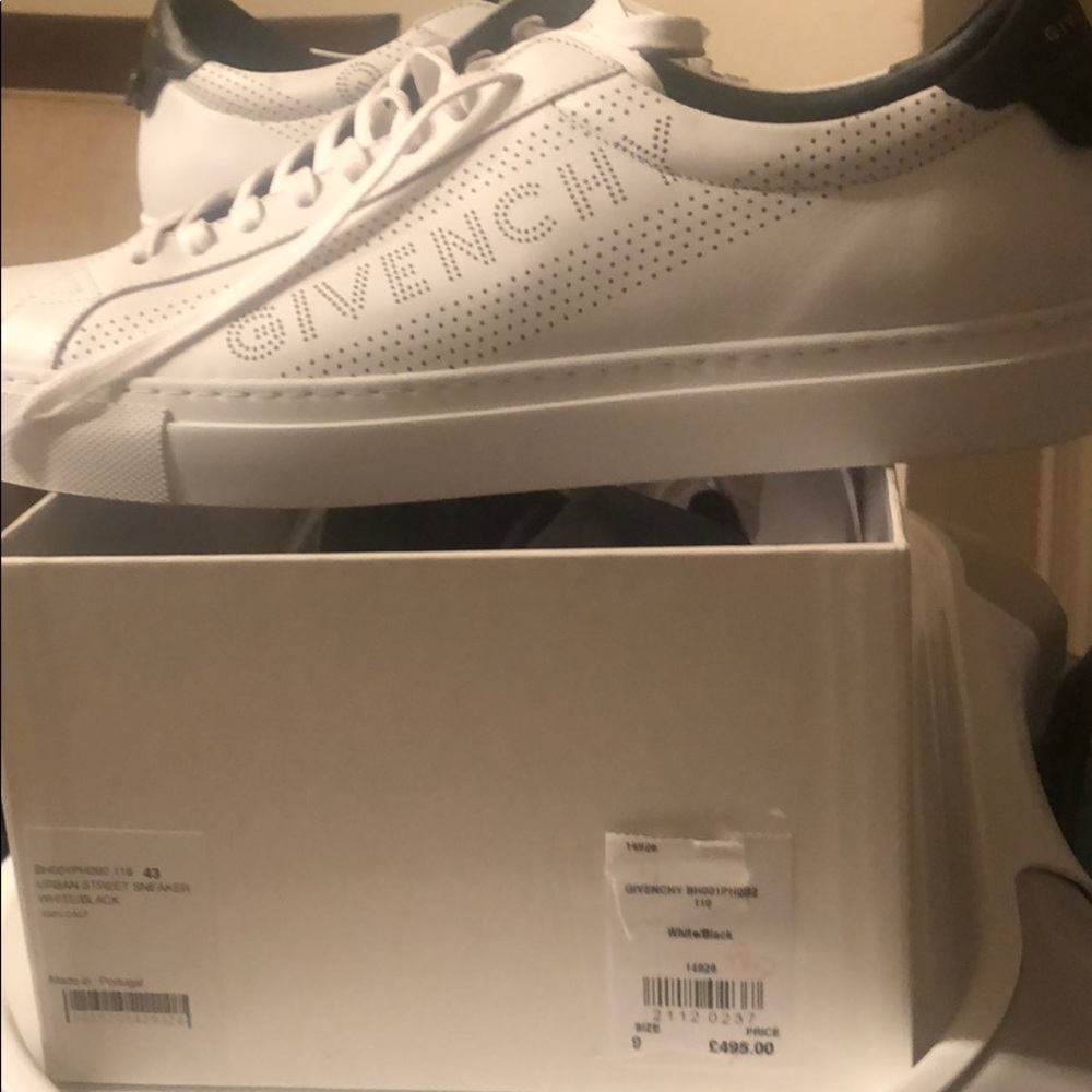 Wrong Size - image 4